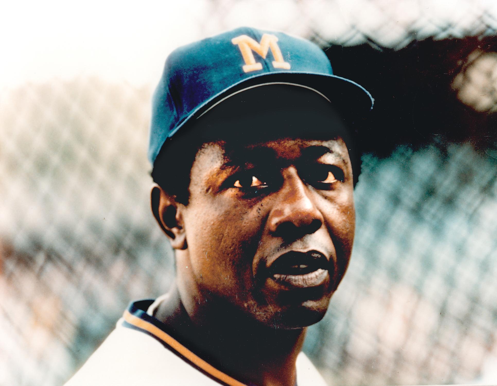 Hank Aaron collects RBI single in his final big league atbat